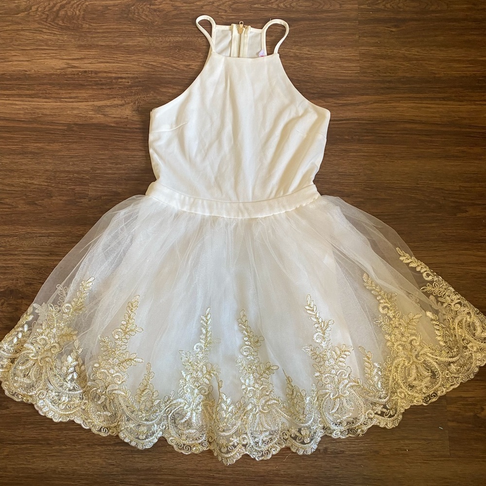 A’gaci white and gold halter top formal dress